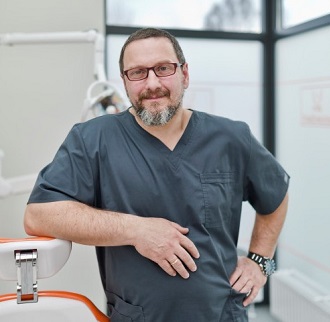 Ławiński Chirurg stomatolog Wrocław